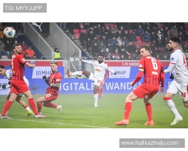 德甲激战：AC米兰大胜莱比锡引发争议判罚全场沸腾